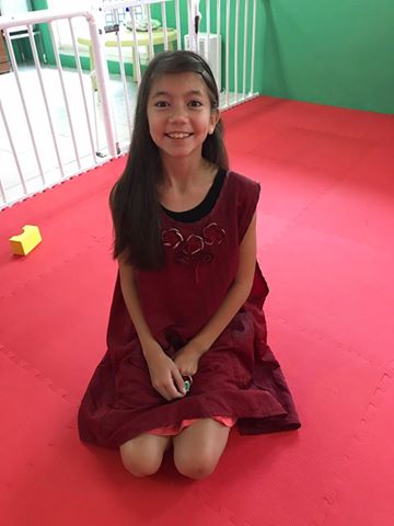 Ella在關愛之家文山婦幼部陪孩子玩