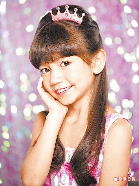 Ella是蘋果日報的小麻豆