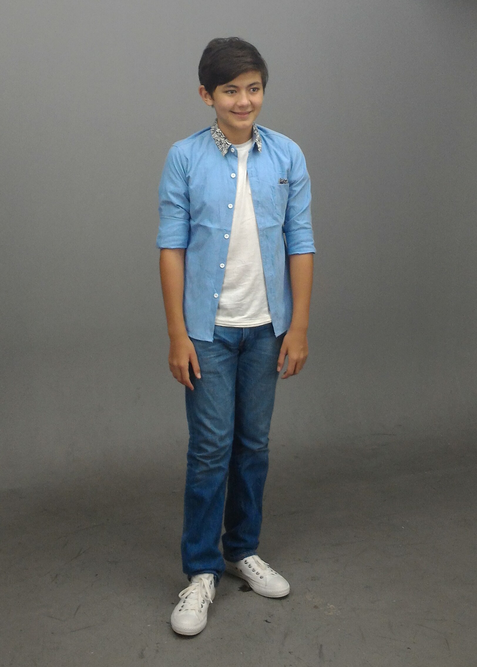 Owen officially signed the artist management contract with Joe's Music International-吳文瑄正式加入｢就是音樂｣旗下