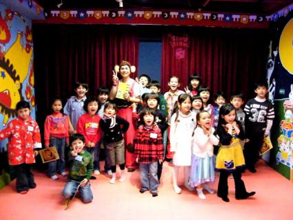 Owen, 吳文瑄,和大朋友們