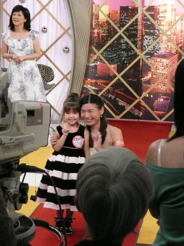 Ella's first appearence on TV - 今晚誰當家